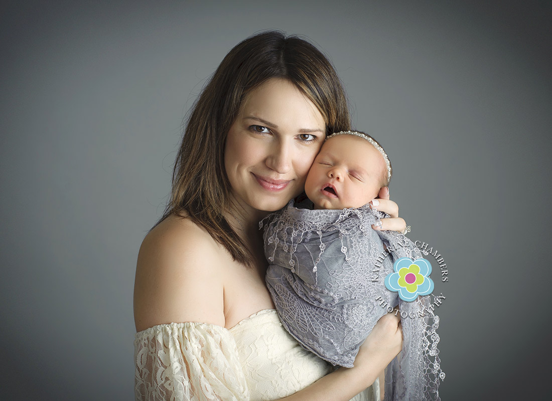 Cleveland Newborn Photographers | Family of 5 | Best Cleveland Newborn Photographers (2)