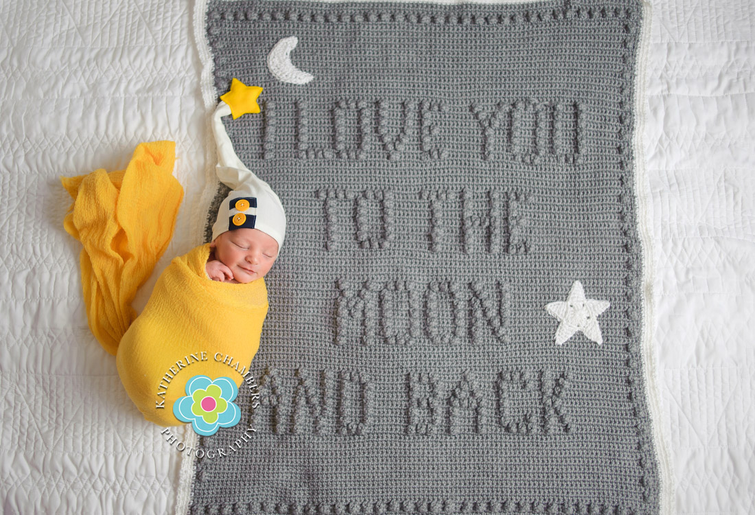Rocky River Newborn Photographer | I Love you to the Moon and Back Blanket | Cleveland Newborn Photography