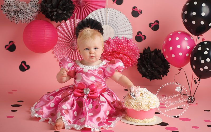 Minnie Mouse Cake Smash, One Year Session, Cleveland Baby Photography
