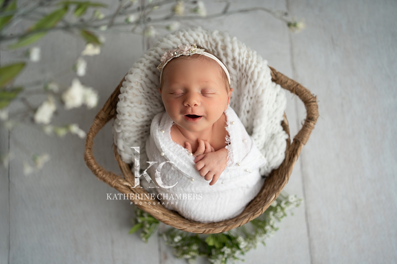 Strongsville Newborn Baby Photographer